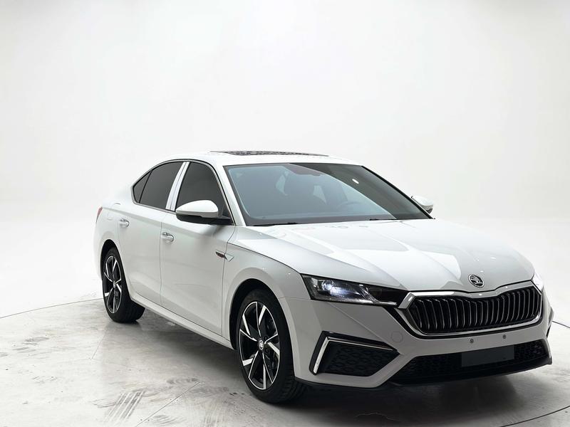 Skoda Octavia Pro, 2024 — фото 3 из 12
