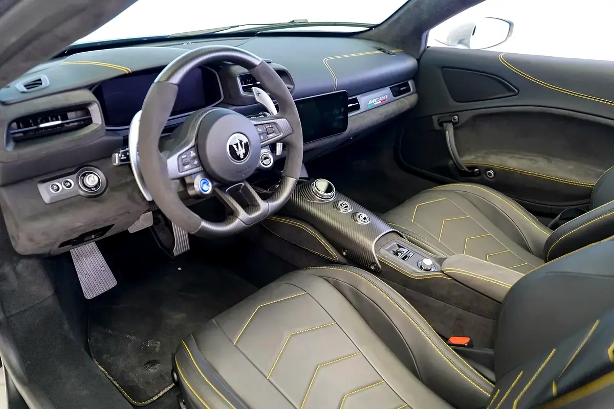 Maserati MC20, 2024 — фото 10 из 10