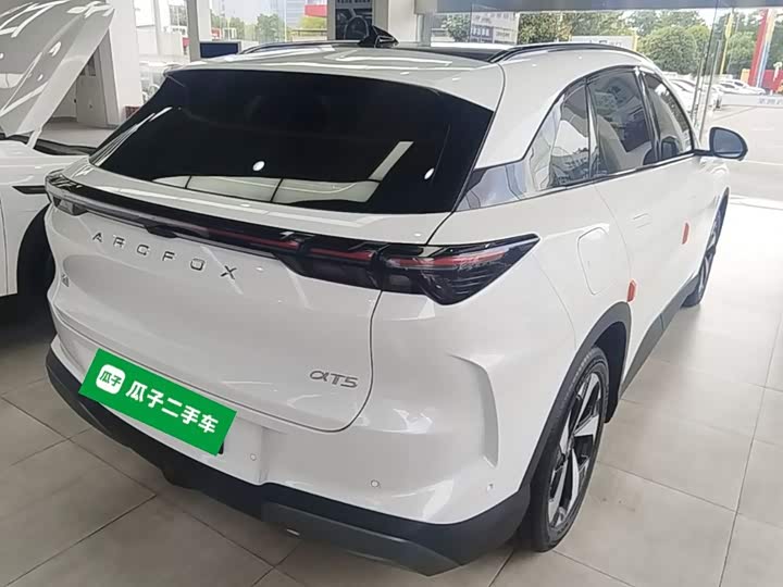 BAIC Arcfox Alpha T5, 2025 — фото 7 из 9