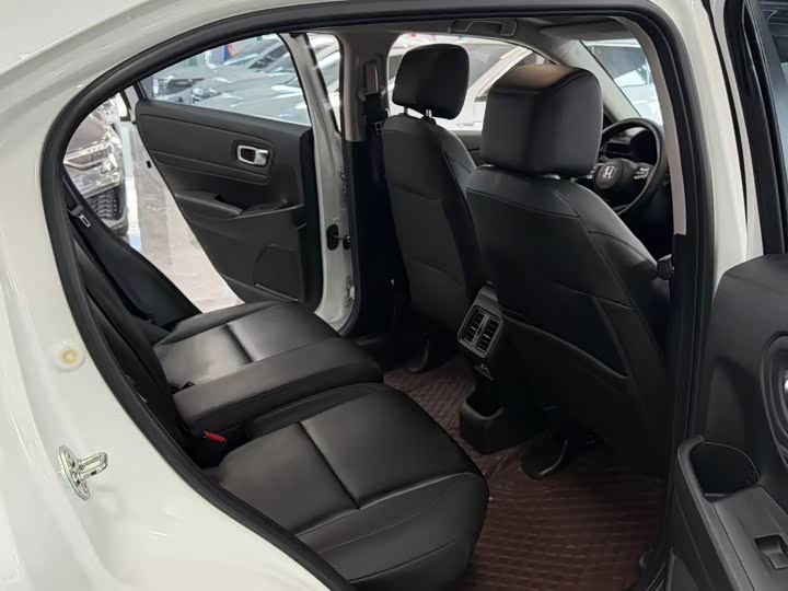 Honda Vezel, 2023 — фото 7 из 9