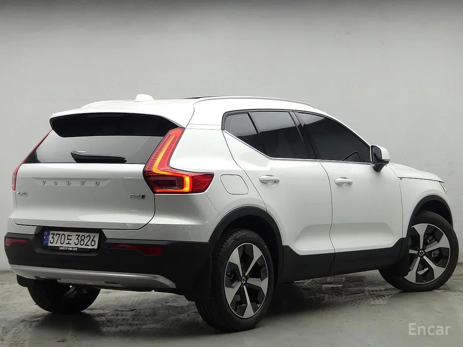 Volvo XC40, 2024 — фото 4 из 12