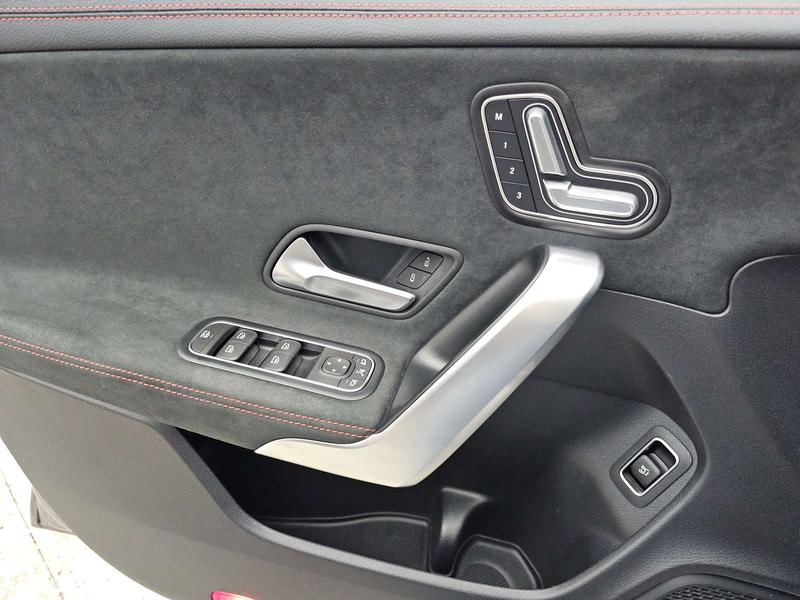 Mercedes-Benz CLA-Class, 2023 — фото 11 из 12