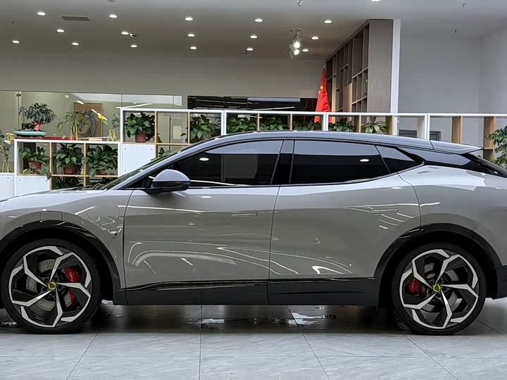 Lotus Eletre, 2023 — фото 3 из 9