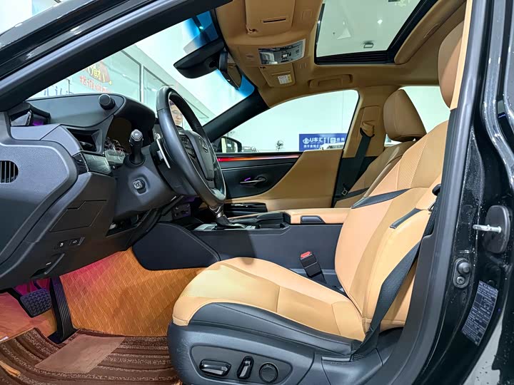 Lexus ES, 2021 — фото 4 из 9