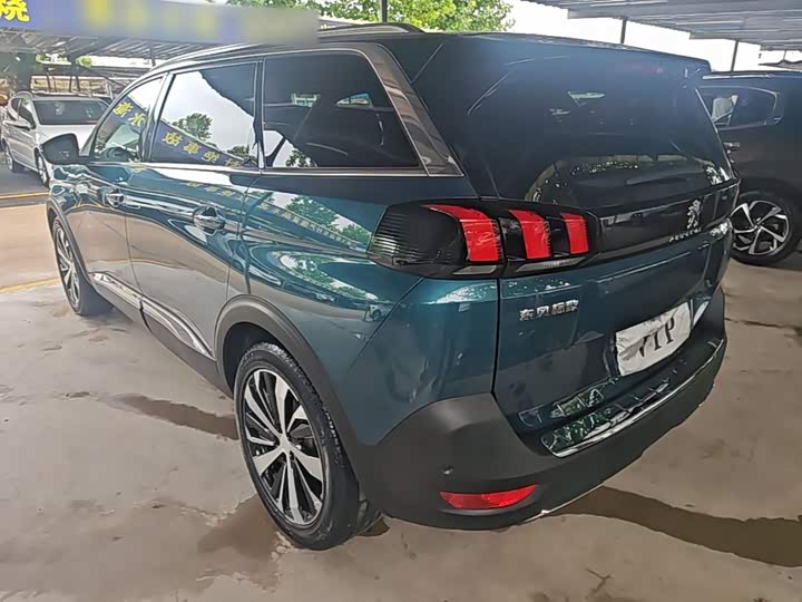 Peugeot 5008, 2023 — фото 5 из 9