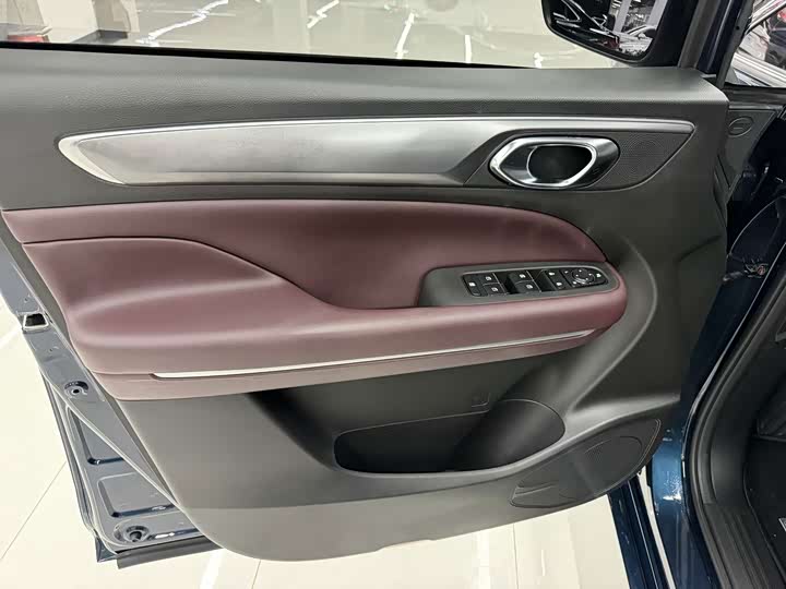 GAC Trumpchi M6, 2022 — фото 8 из 9