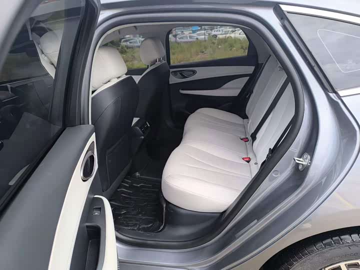 BYD Seal 05 DM-i Hybrid, 2024 — фото 7 из 9