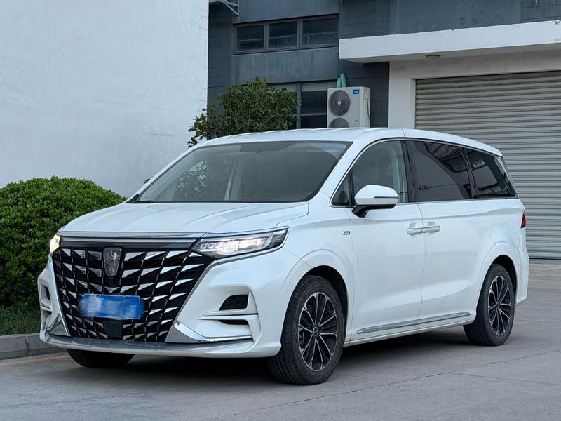 Roewe iMax 8, 2023 — купить в Ярославле под ключ
