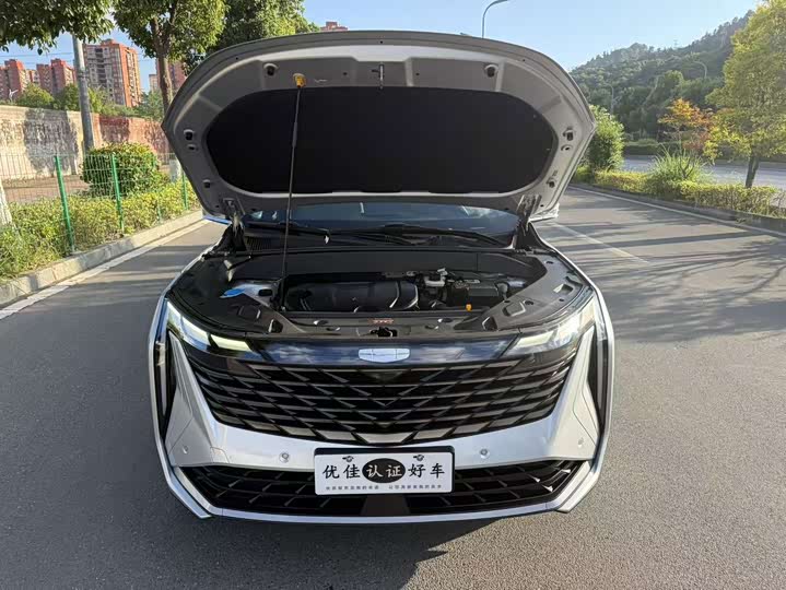 Geely Atlas L, 2023 — фото 8 из 9