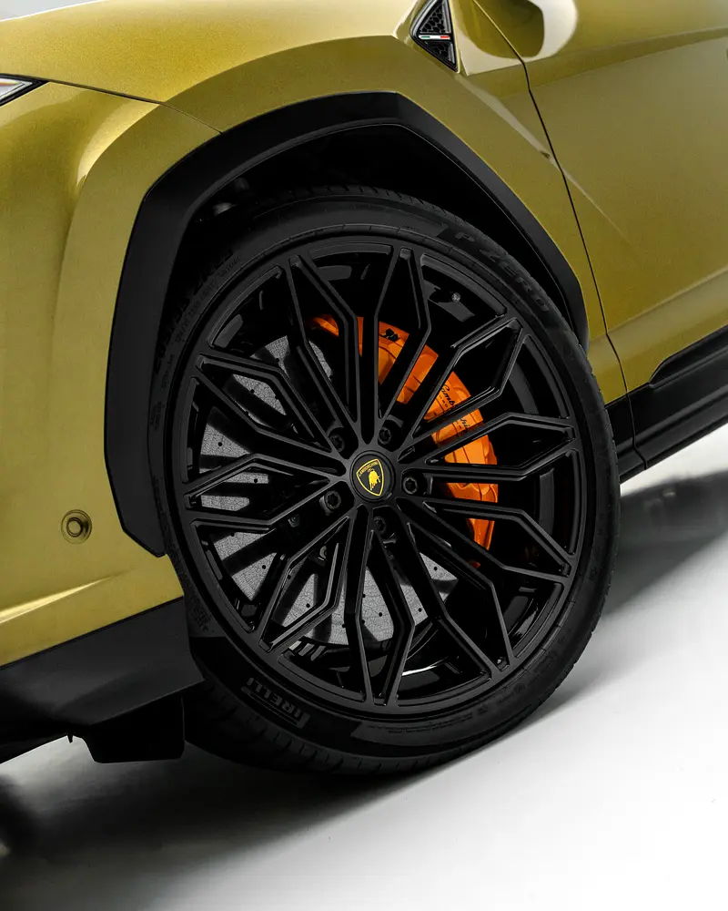 Lamborghini Urus, 2025 — фото 5 из 10
