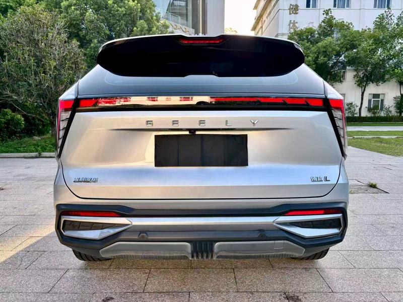 Geely Atlas L, 2024 — фото 5 из 11