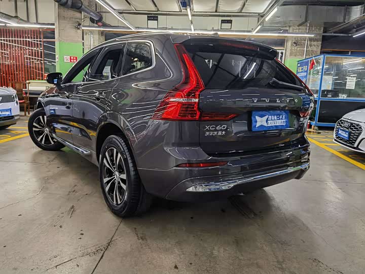 Volvo XC60, 2022 — фото 4 из 9