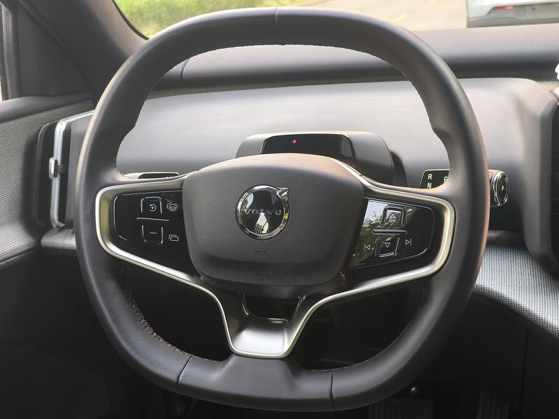 Volvo EX30, 2024 — фото 7 из 12