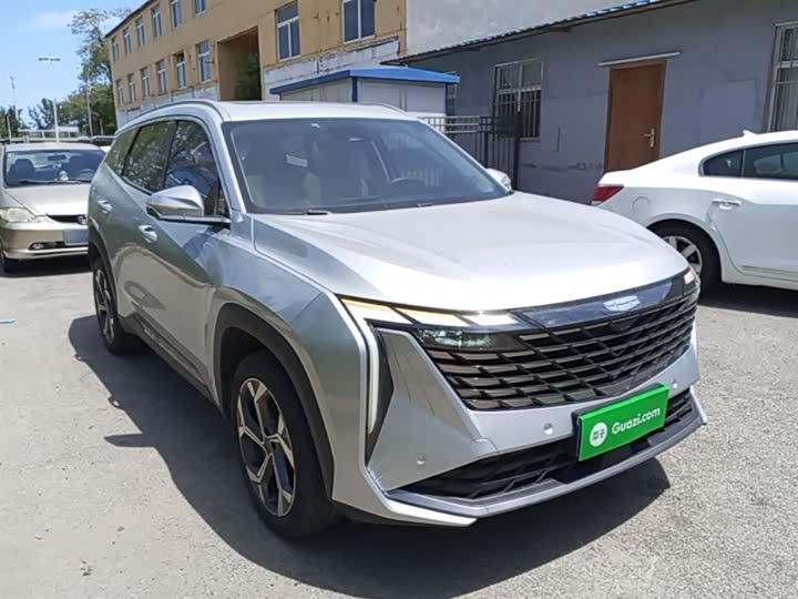 Geely Atlas L, 2023 — фото 4 из 9