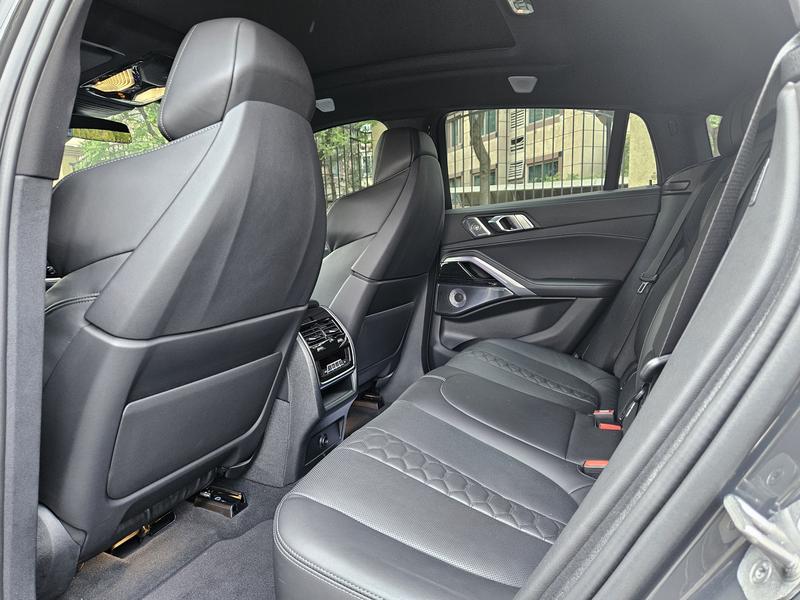BMW X6 M, 2025 — фото 10 из 12