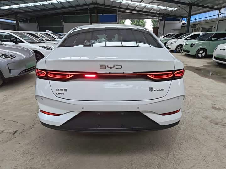 BYD Qin Plus, 2026 — фото 6 из 9