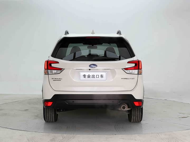 Subaru Forester, 2022 — фото 5 из 9