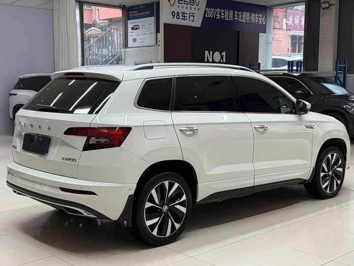 Skoda Karoq, 2023 — фото 4 из 9