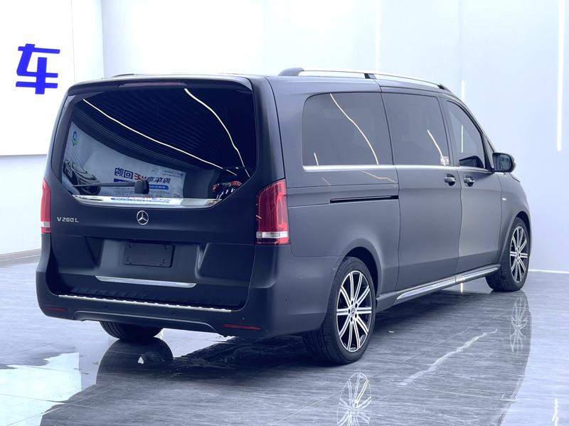 Mercedes-Benz V-Class, 2022 — фото 6 из 11