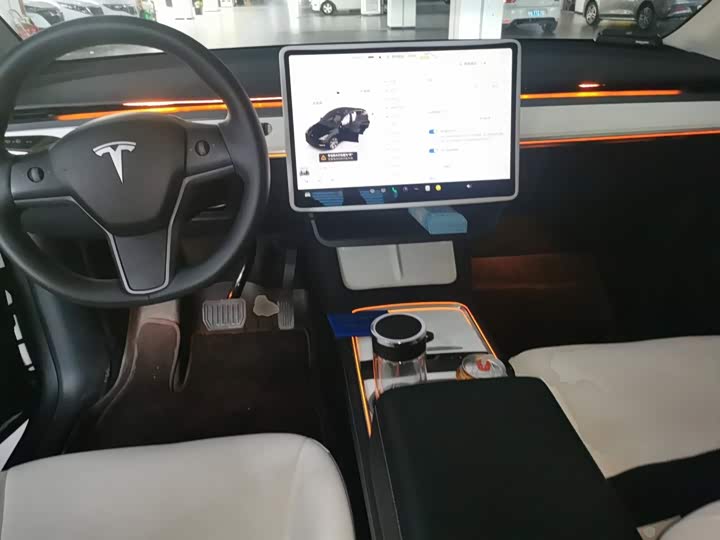 Tesla Model Y, 2022 — фото 6 из 9