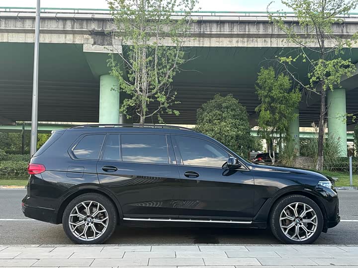 BMW X7, 2022 — фото 7 из 9