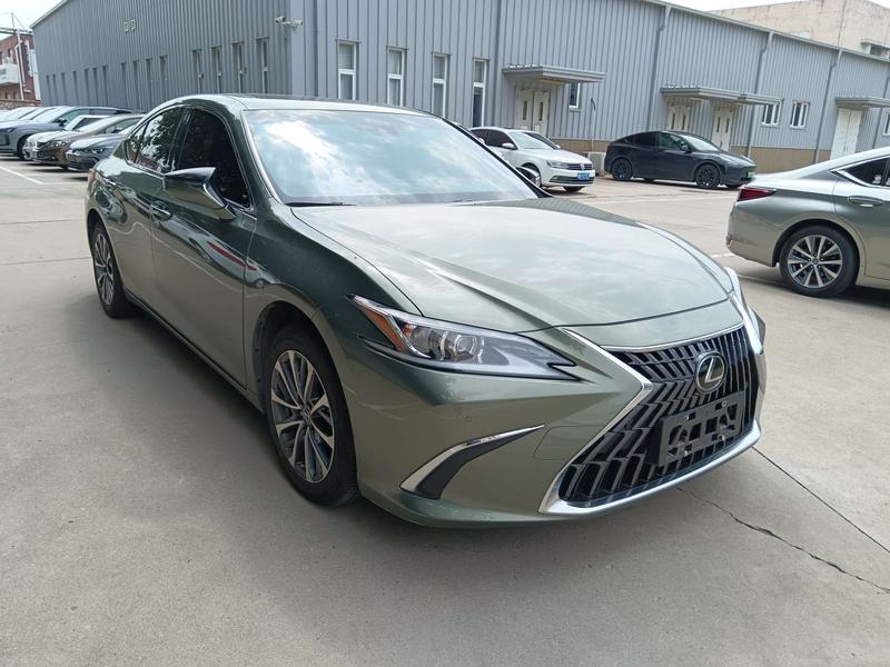 Lexus ES, 2024 — фото 3 из 9