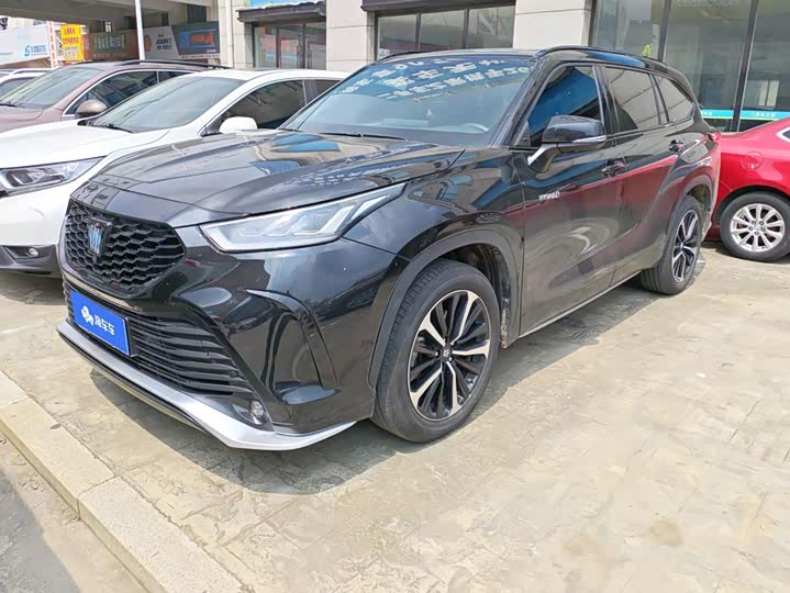 Toyota Crown Kluger, 2024 — купить в Чебоксарах под ключ
