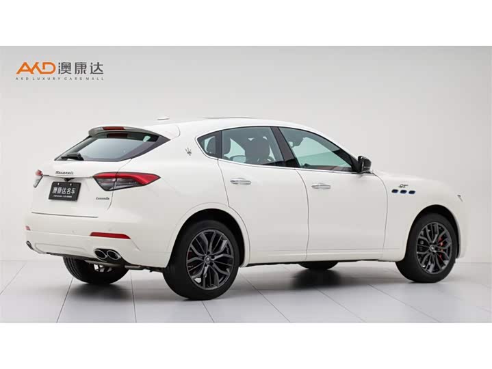 Maserati Levante, 2024 — фото 3 из 9