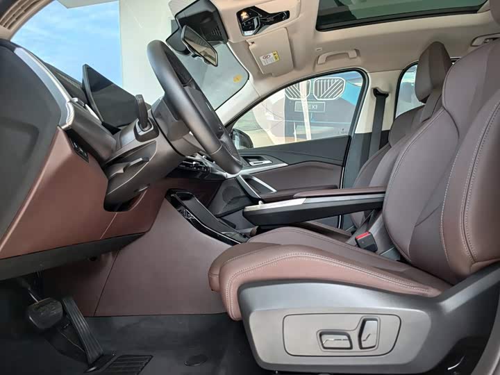 BMW X2, 2025 — фото 7 из 9