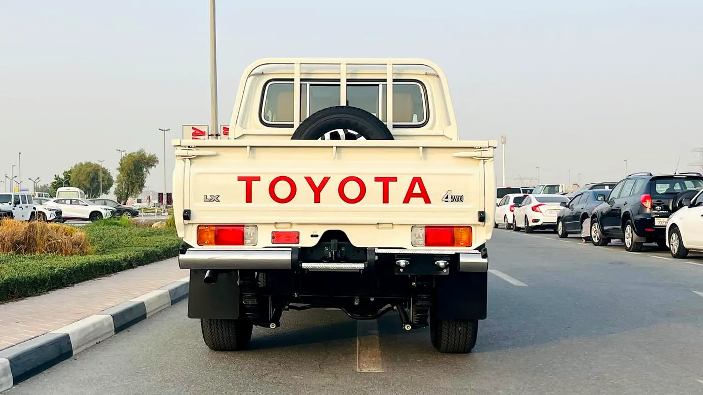 Toyota Land Cruiser 70 Series, 2026 — фото 4 из 10