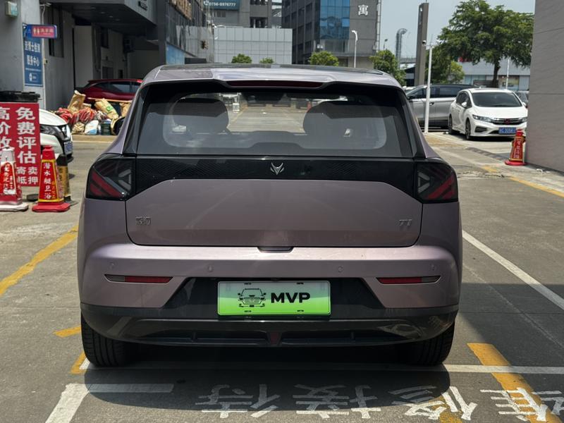 BAIC Arcfox T1, 2025 — фото 3 из 9