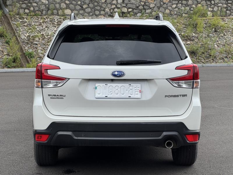 Subaru Forester, 2022 — фото 5 из 10