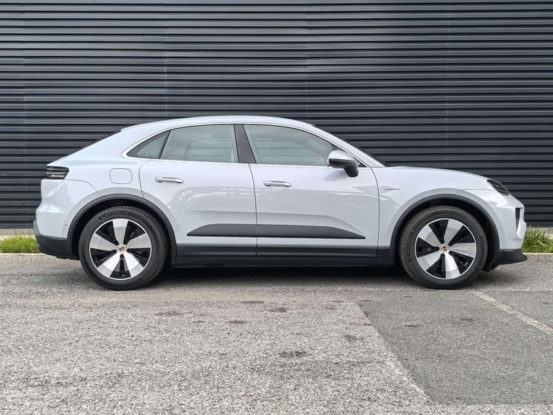 Porsche Macan EV, 2024 — фото 8 из 12