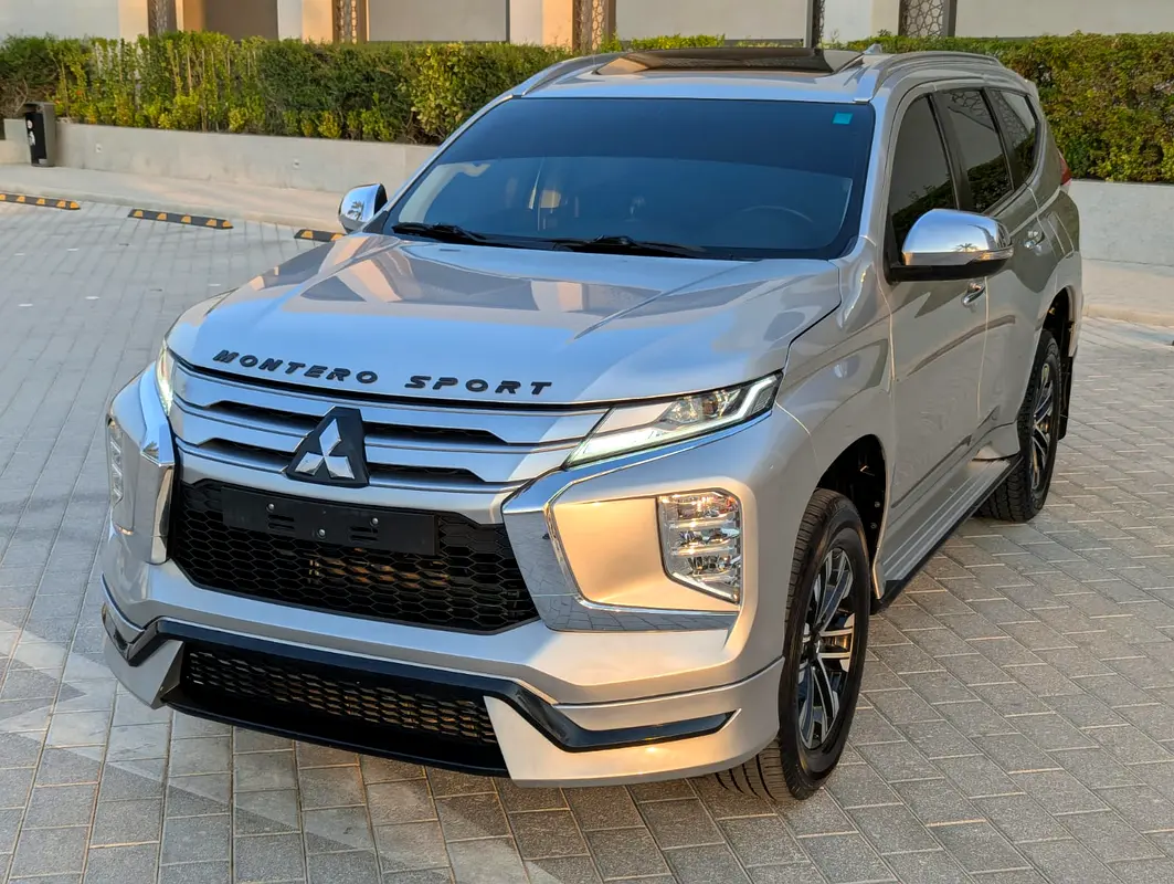 Mitsubishi Montero Sport, 2023 — фото 3 из 10