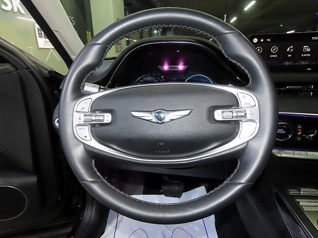 Genesis GV70, 2023 — фото 7 из 12