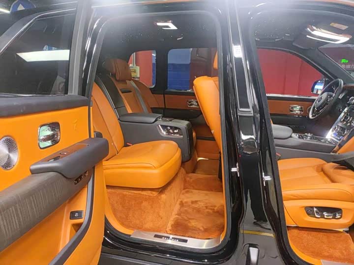 Rolls-Royce Cullinan, 2024 — фото 5 из 5