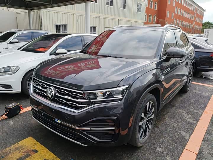 Volkswagen Tayron, 2022 — купить в Орле под ключ