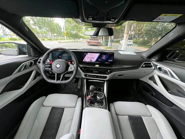 BMW M4, 2025 — фото 9 из 9