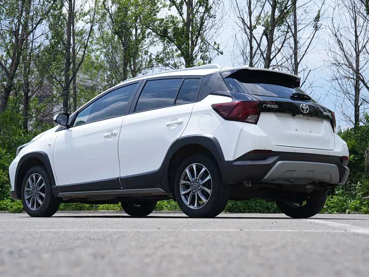 Toyota Yaris L Hatchback, 2022 — фото 6 из 9
