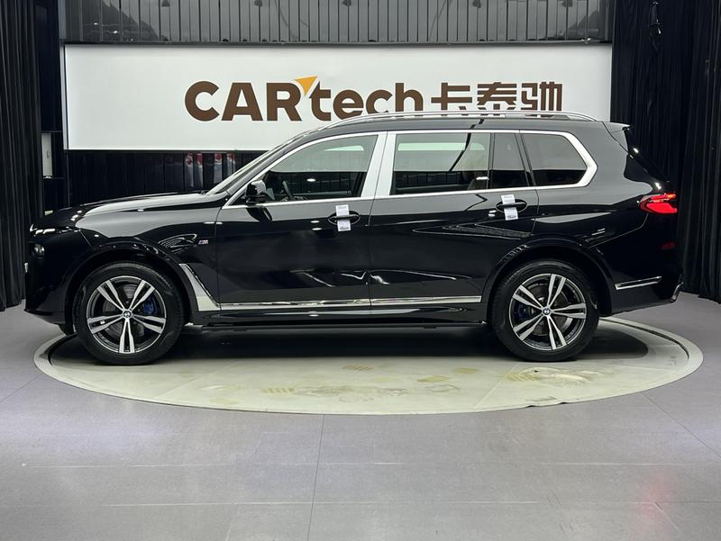 BMW X7, 2023 — фото 4 из 11