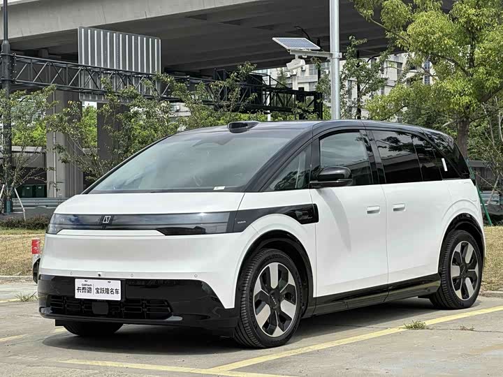 Zeekr Mix, 2025 — купить в Иванове под ключ