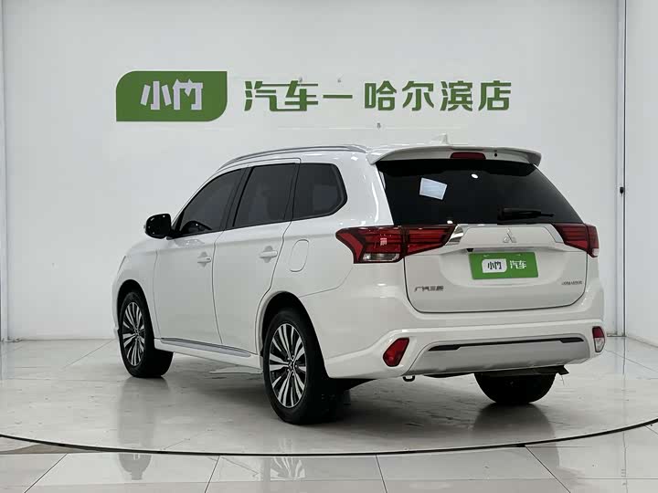 Mitsubishi Outlander, 2021 — фото 4 из 9
