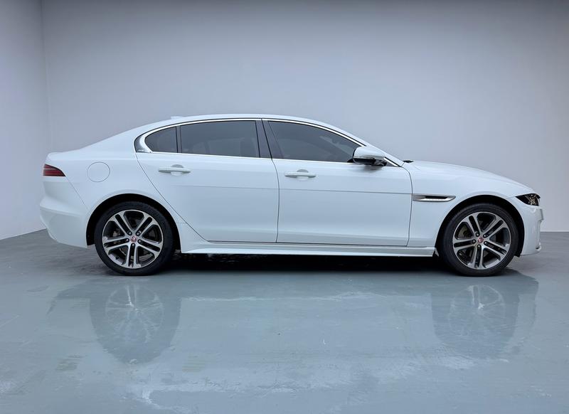 Jaguar XE L, 2022 — фото 8 из 12