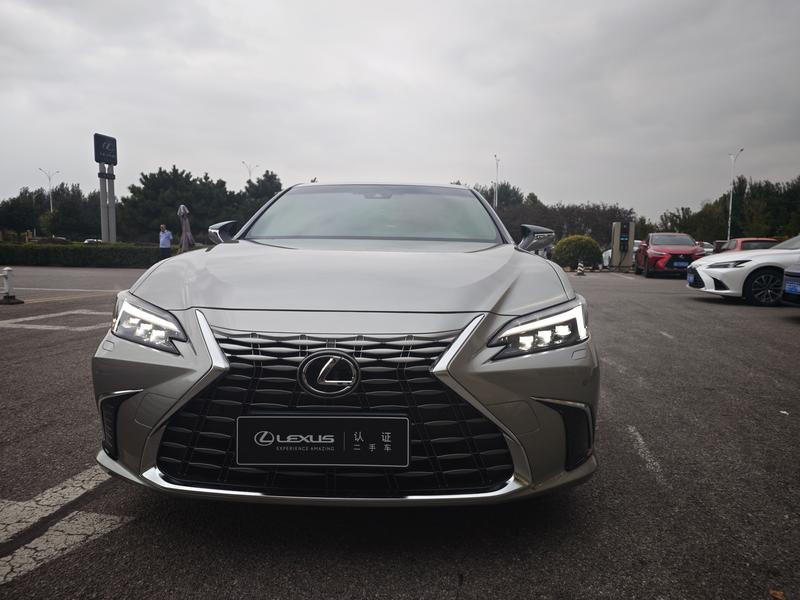 Lexus ES, 2025 — фото 2 из 9