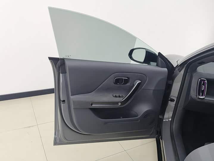 Leapmotor Lafa5, 2025 — фото 7 из 9