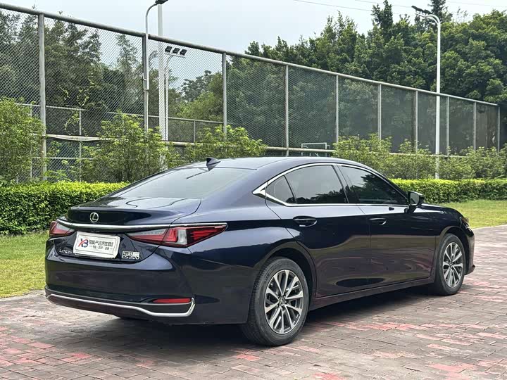 Lexus ES, 2023 — фото 9 из 9