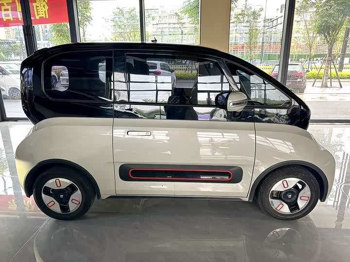 Baojun KiWi EV, 2022 — фото 3 из 9