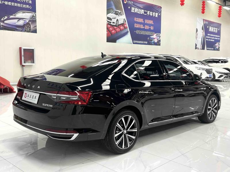 Skoda Superb, 2024 — фото 6 из 12