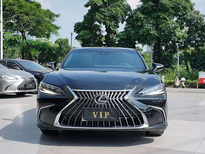 Lexus ES, 2024 — фото 2 из 9