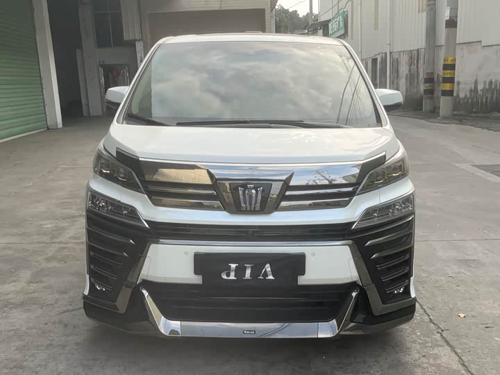 Toyota Vellfire, 2023 — фото 2 из 9